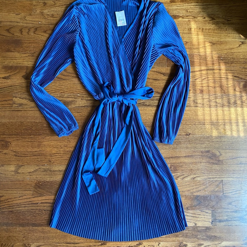 C & Co. Blue Ribbed Dress with Bow Size: L NWT!